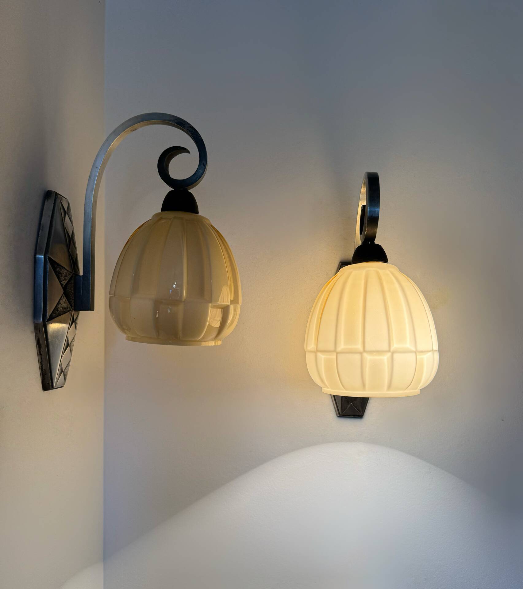 Appliques Art Déco bronze argenté Peuch & Besse