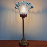 Lampe de table en bronze doré et bobèche en verre bleu