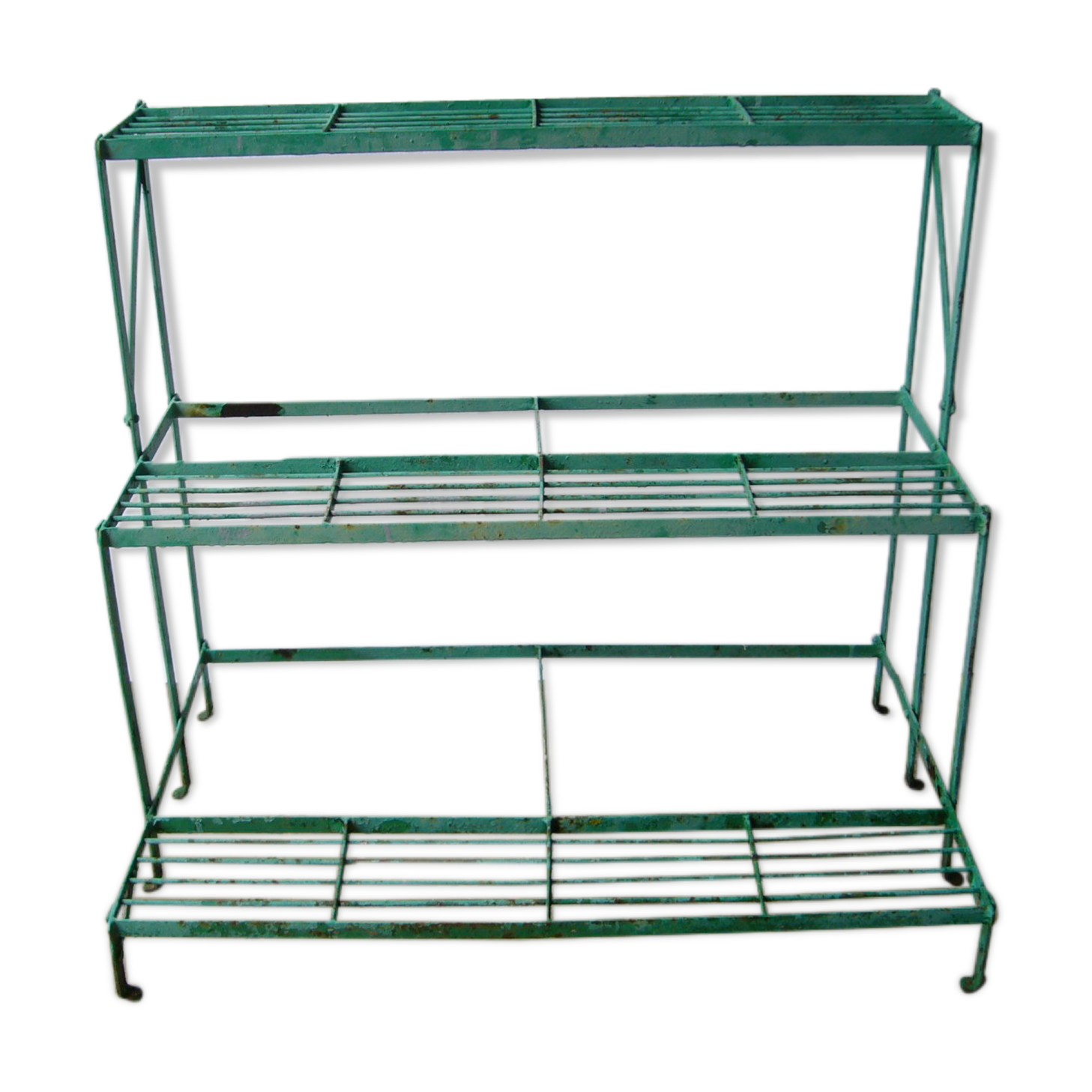 Porte plante ancien en métal riveté