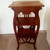 Pedestal table