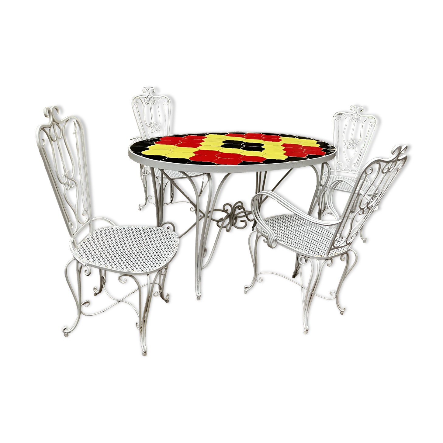 Tables et chaises jardin fer forgé blanc et mosaïque