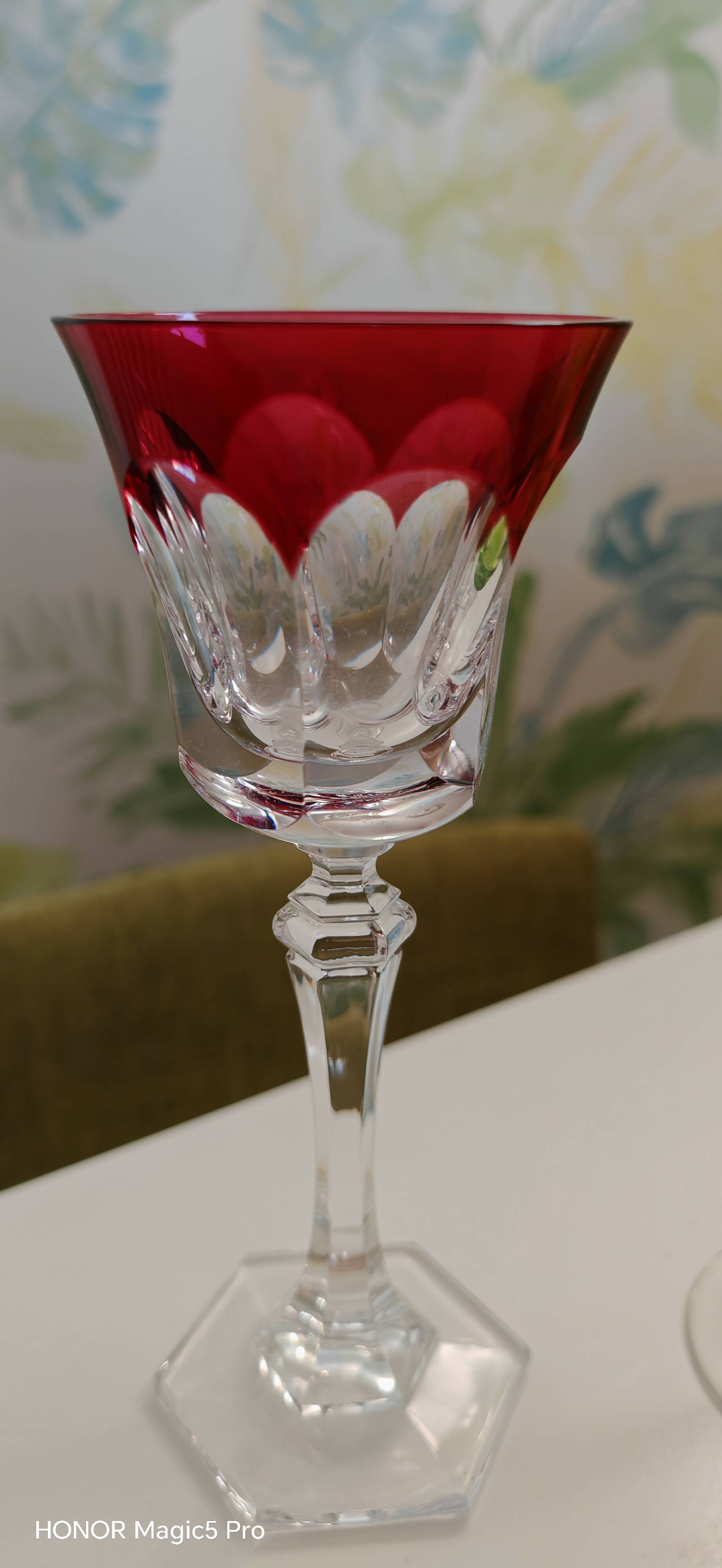Verres: 1 Saint Louis, 1 Baccarat and 1 Bohème.