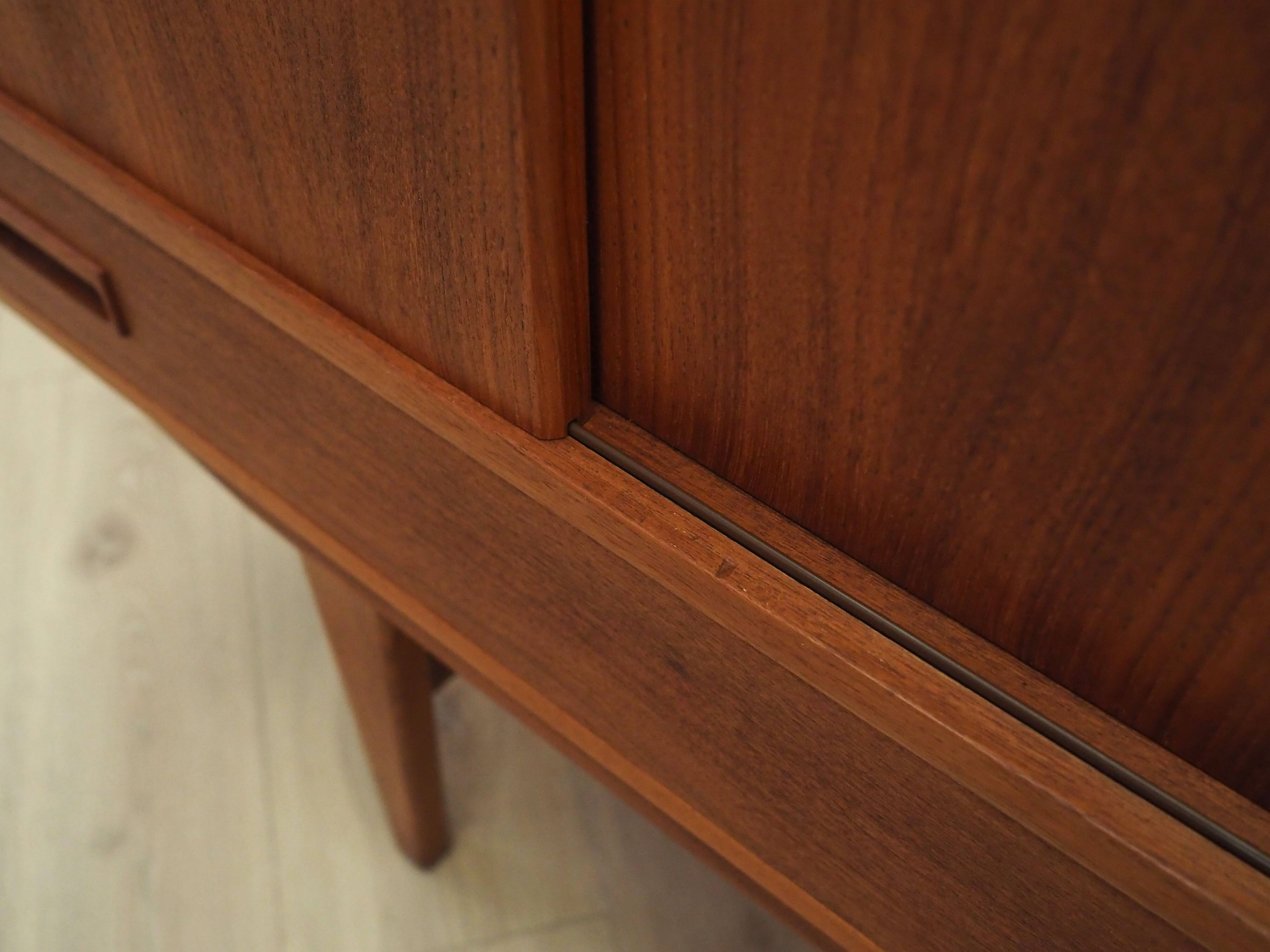 Enfilade en teck, design danois, années 1970, fabriqué par Børge Dam