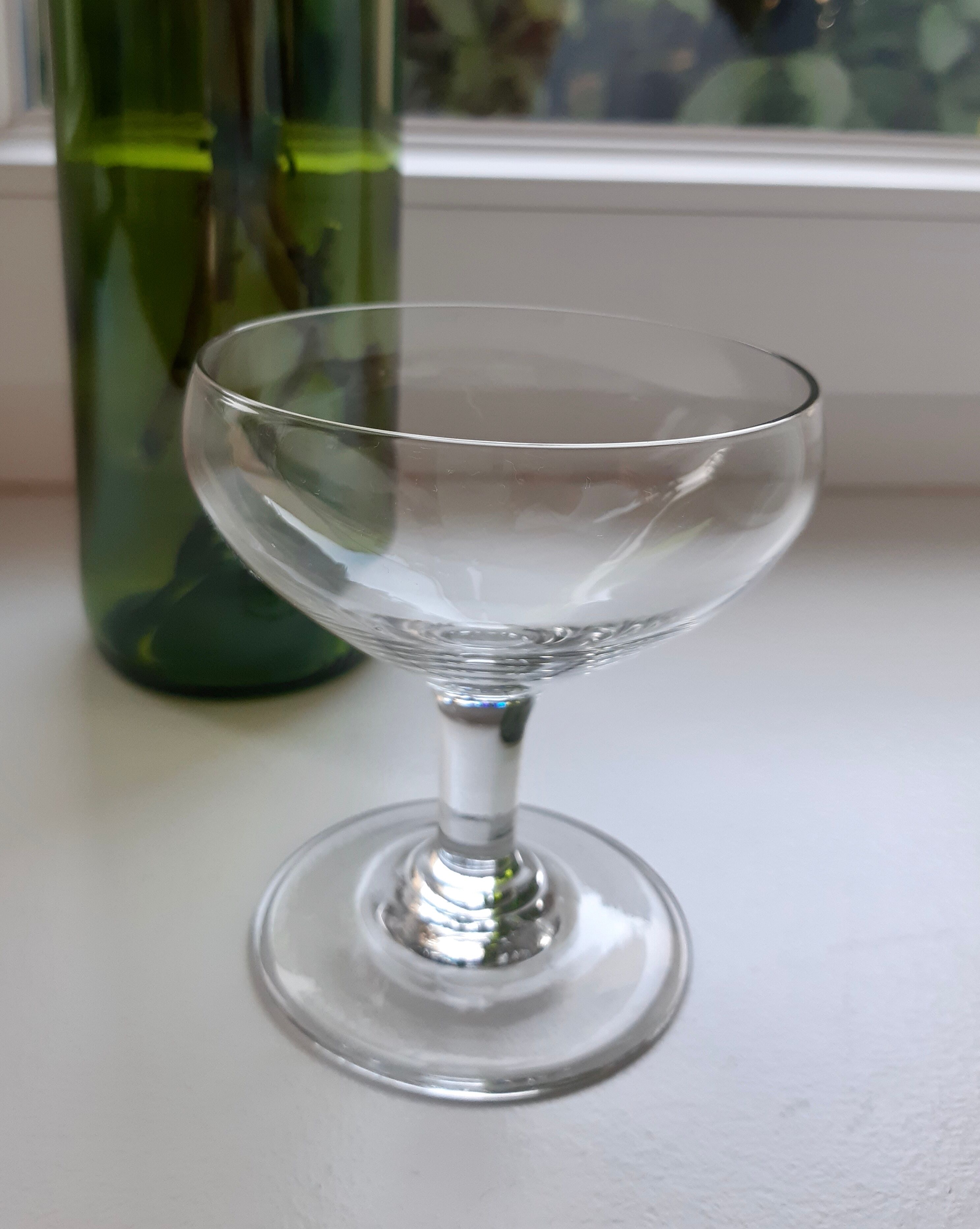 Lot of 5 champagne glasses
