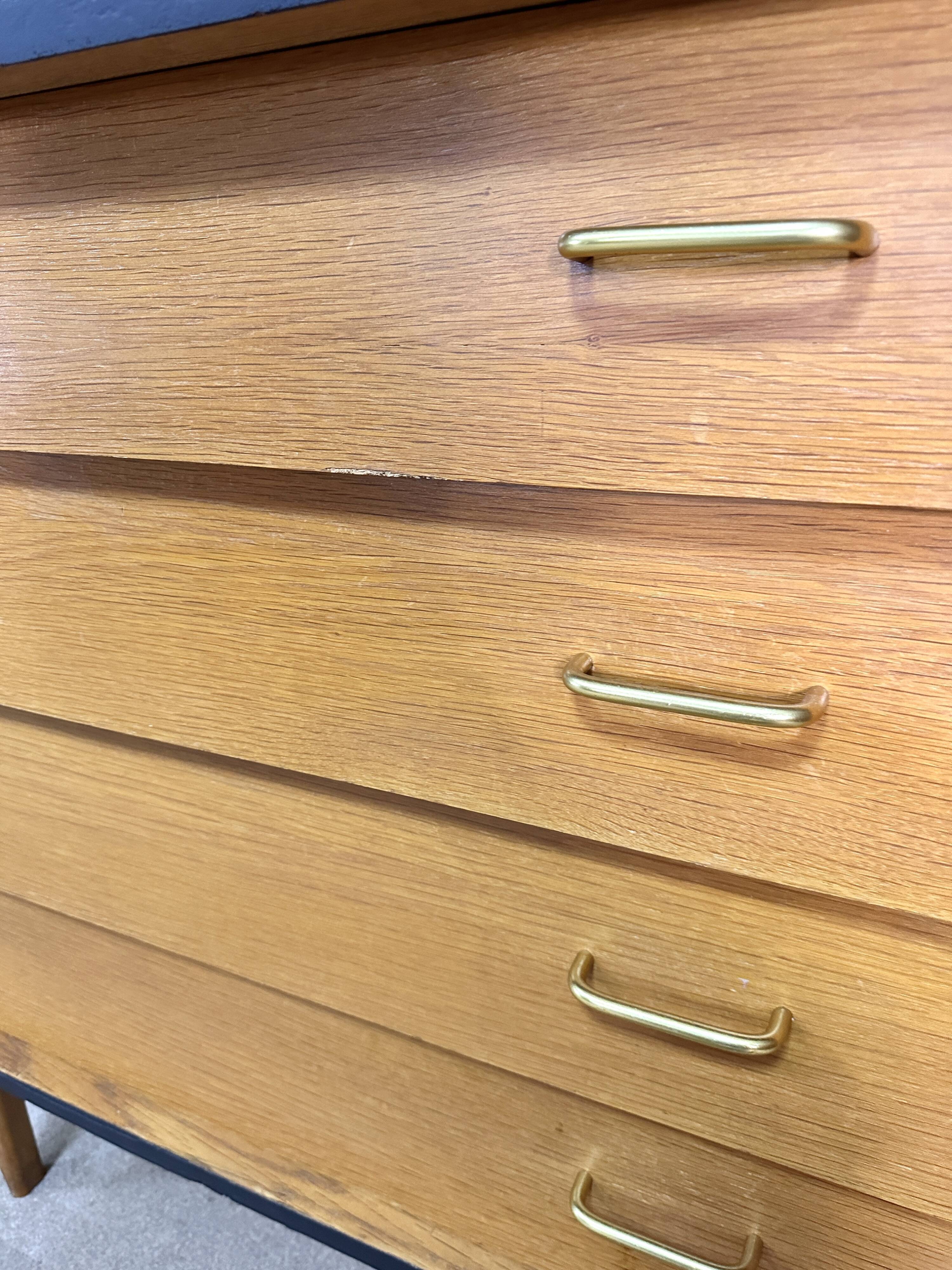 Vintage chest of drawers