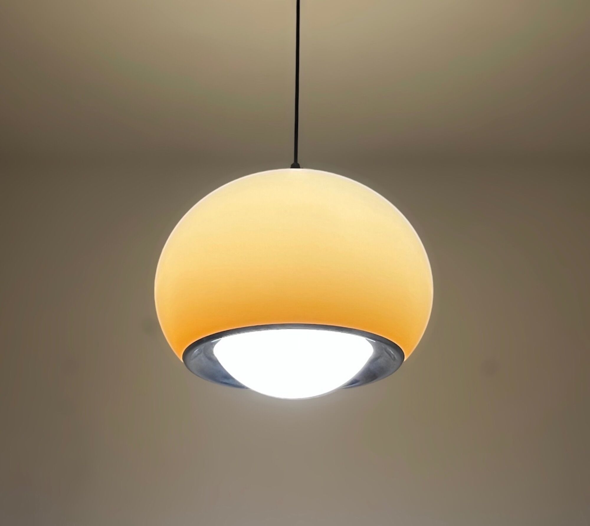 Space age lamp bud gradient brown harvey guzzini, 60s