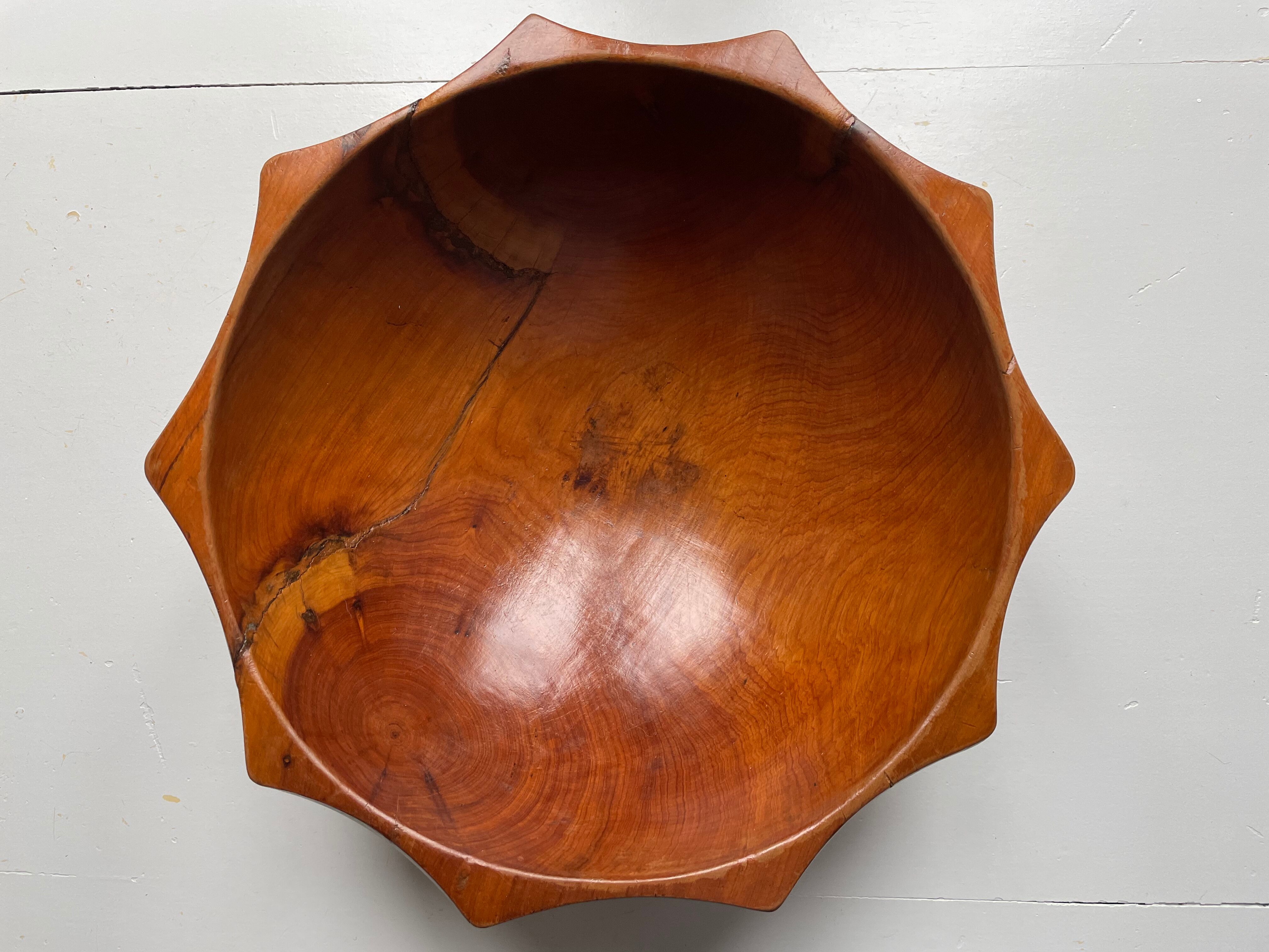 Coupe à fruits en bois biseauté