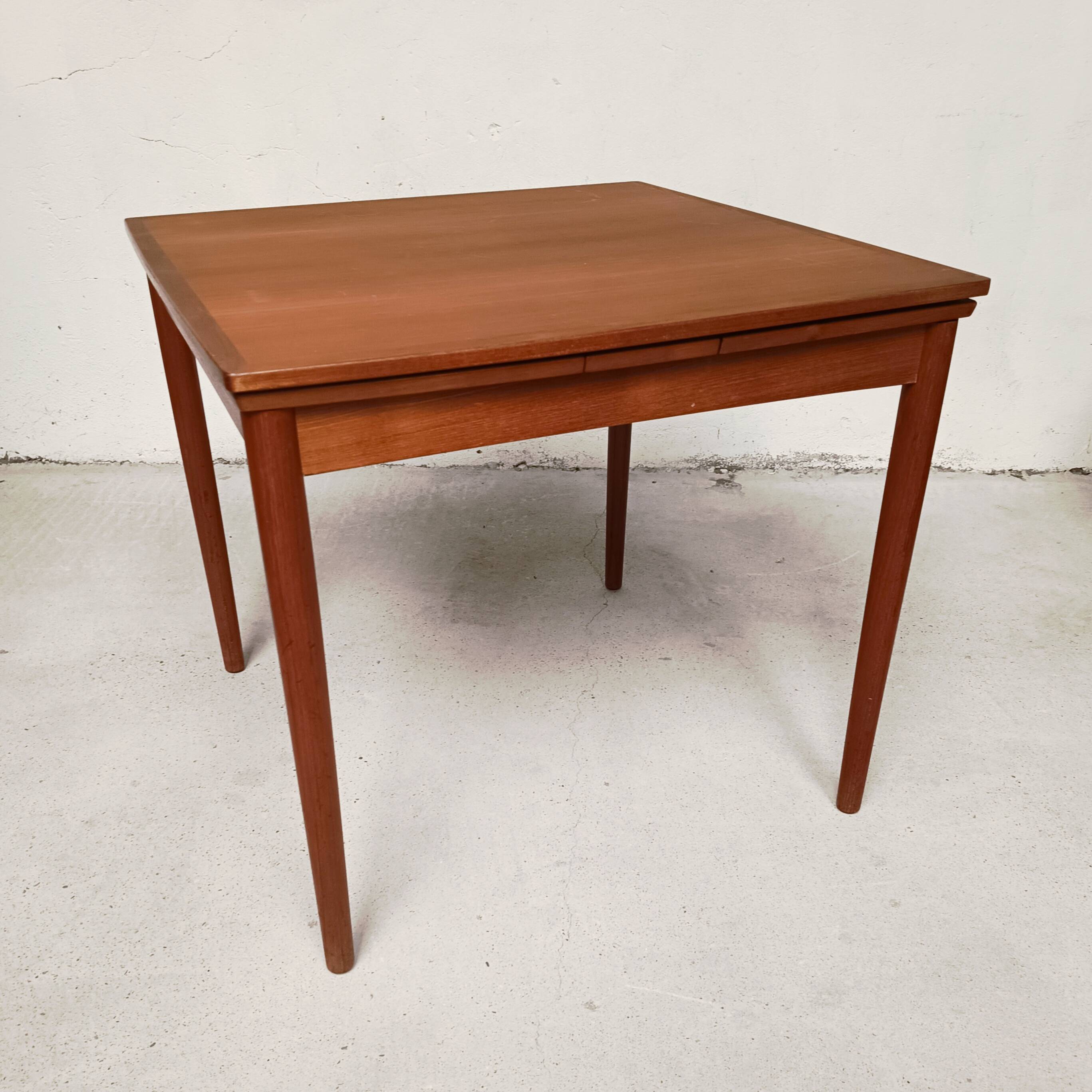 Hundevad teak Danish table, 1960