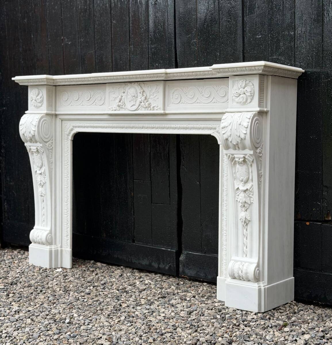 Napoleon III fireplace in statuary white marble, circa 1880.