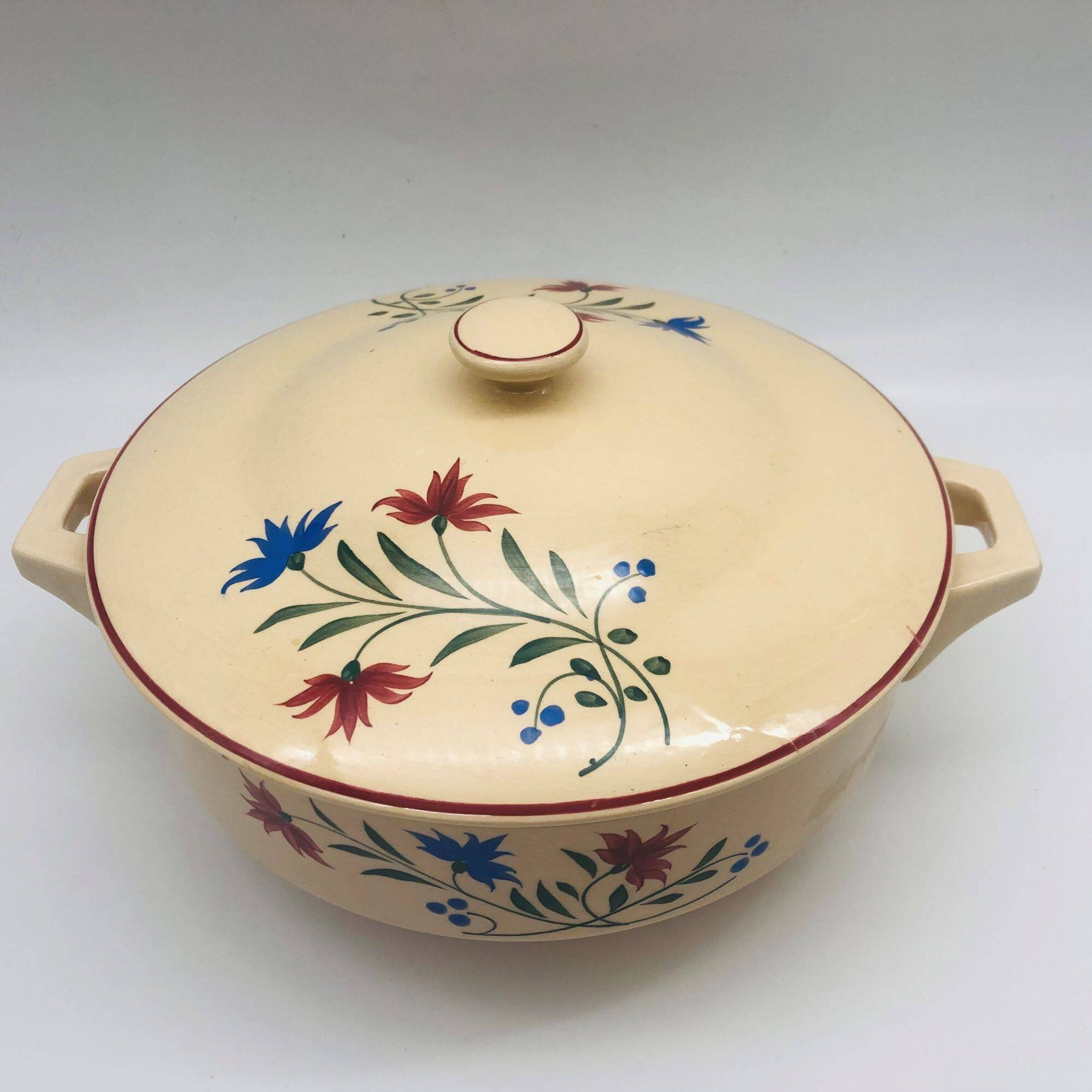 Soup tureen, K&G Lunéville, “Denise” model.