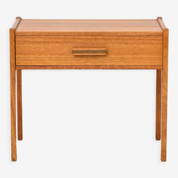 Table de chevet scandinave avec tiroir