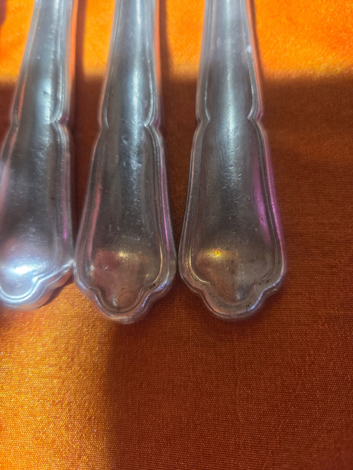 Table knives
