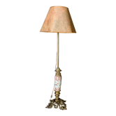 Lampadaire en bronze et porcelaine Milieu XXe Style Louis XV