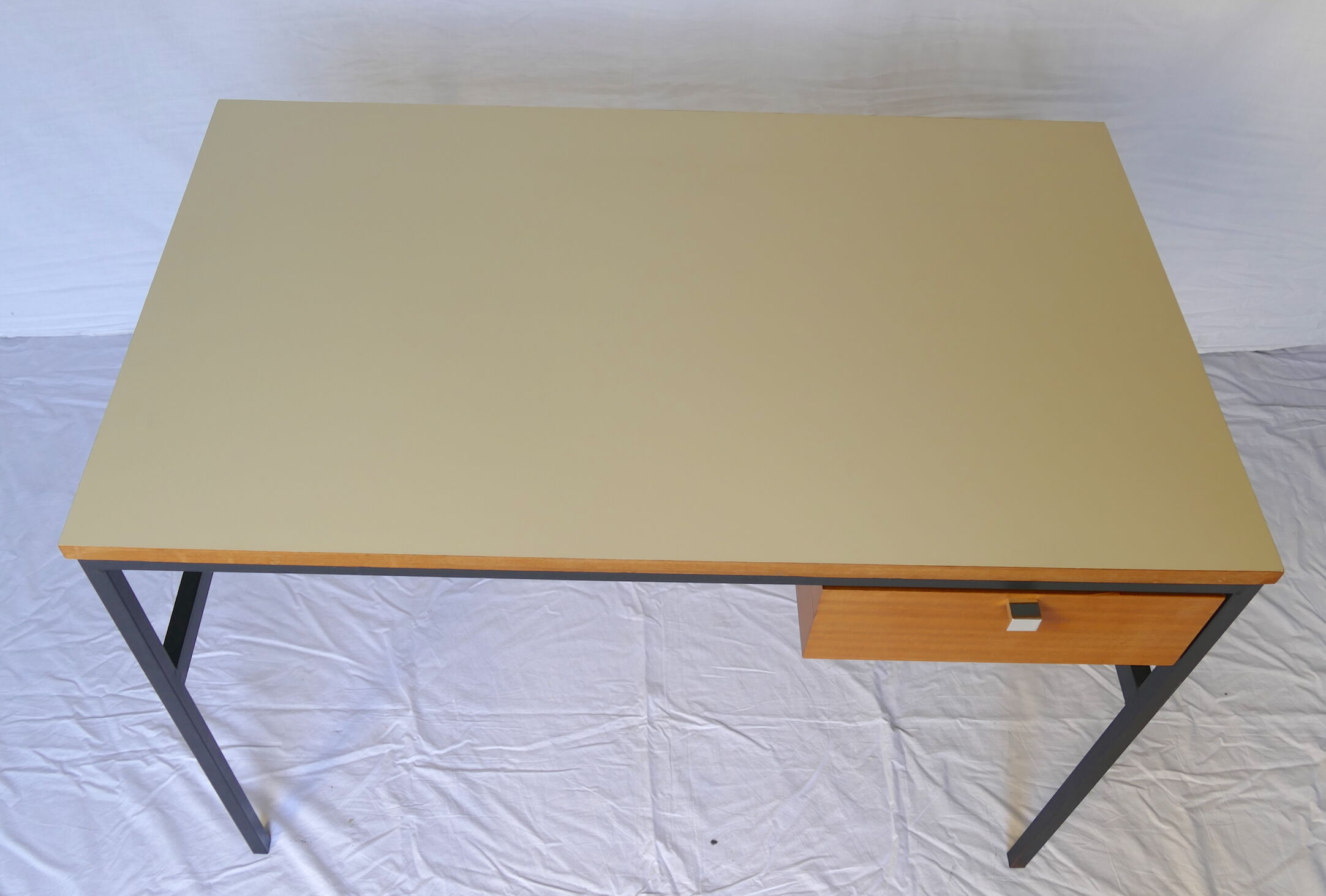 Office Pierre Paulin model "Small office", edition Thonet circa 1960