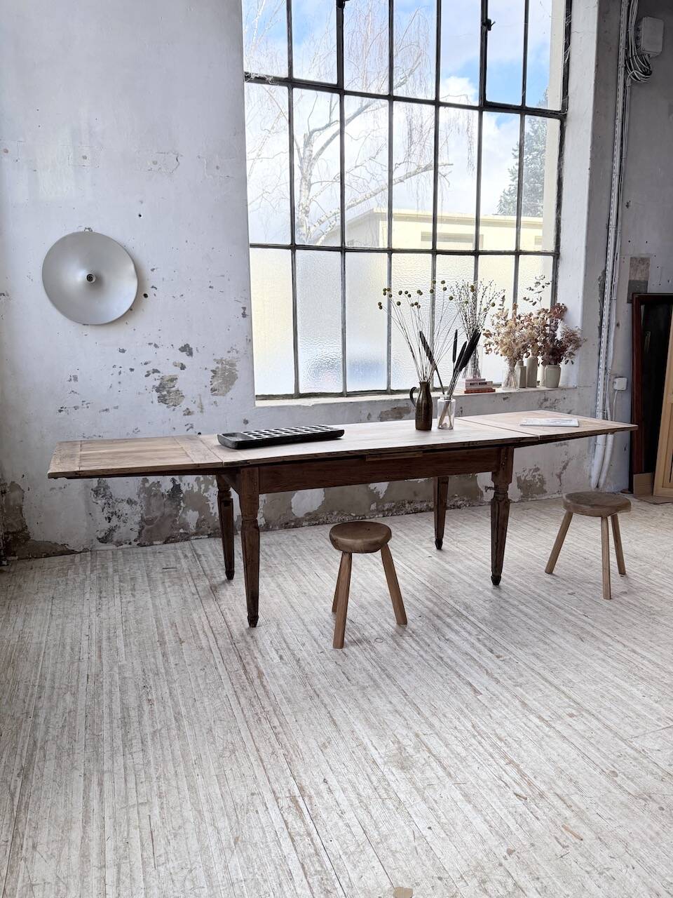 Solid oak farmhouse table with integrated extensions 1950