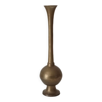 Vase soliflore ancien en laiton massif