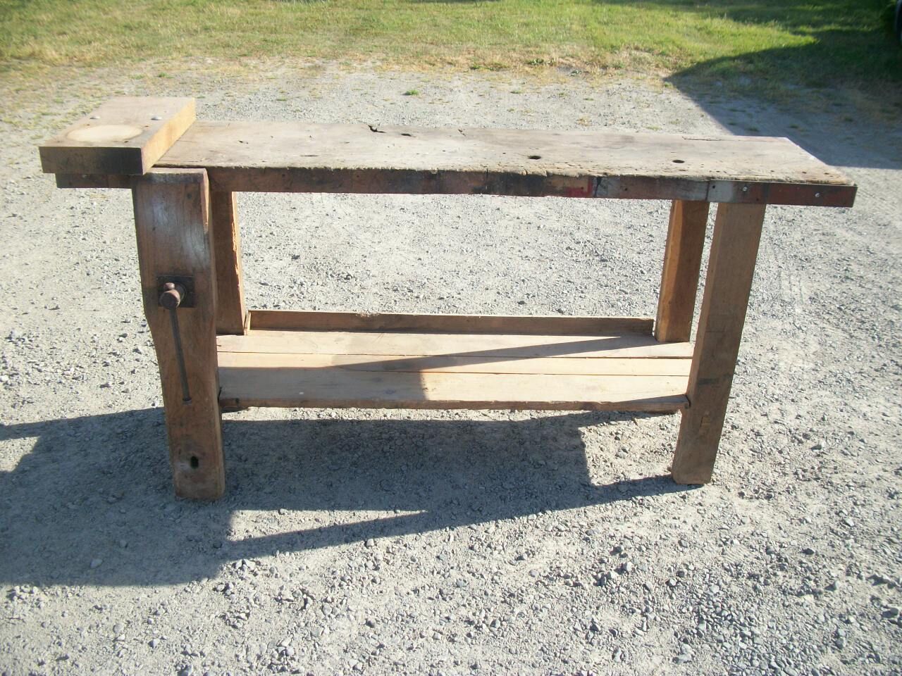 Oak and coniferous workbench