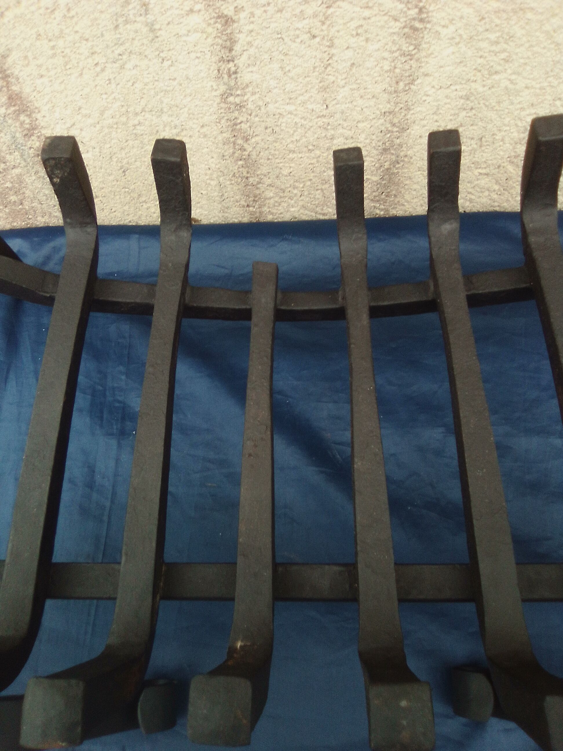 2 chenets with cast iron büche door grille for fireplace