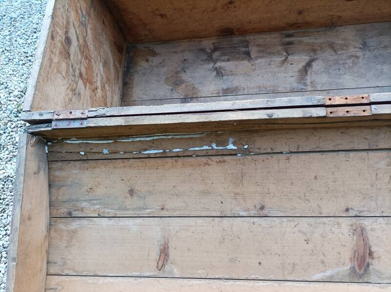 Solid wood trunk box patinated storage box