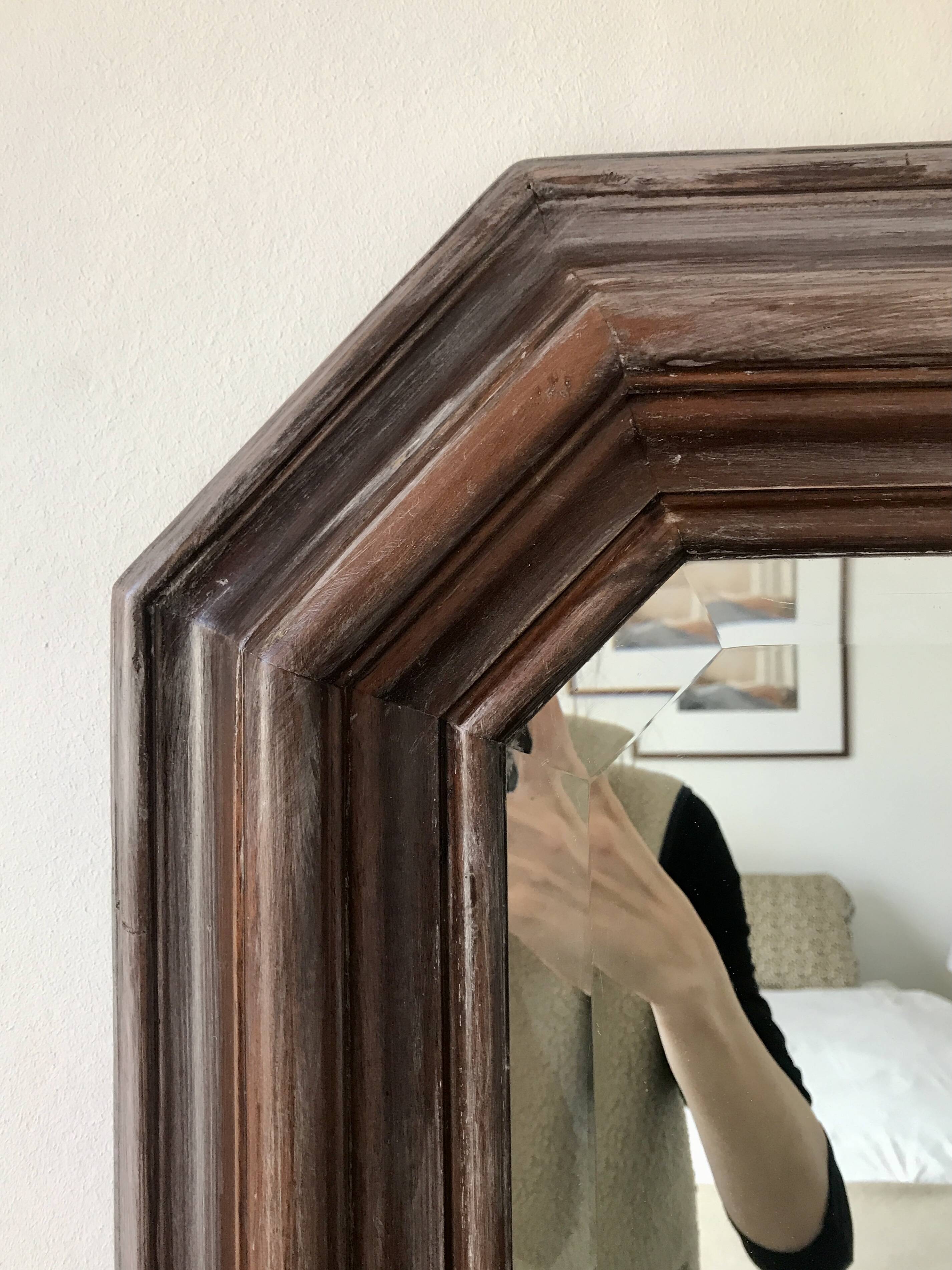 Beveled mirror with molded wooden frame - 87x67 cm