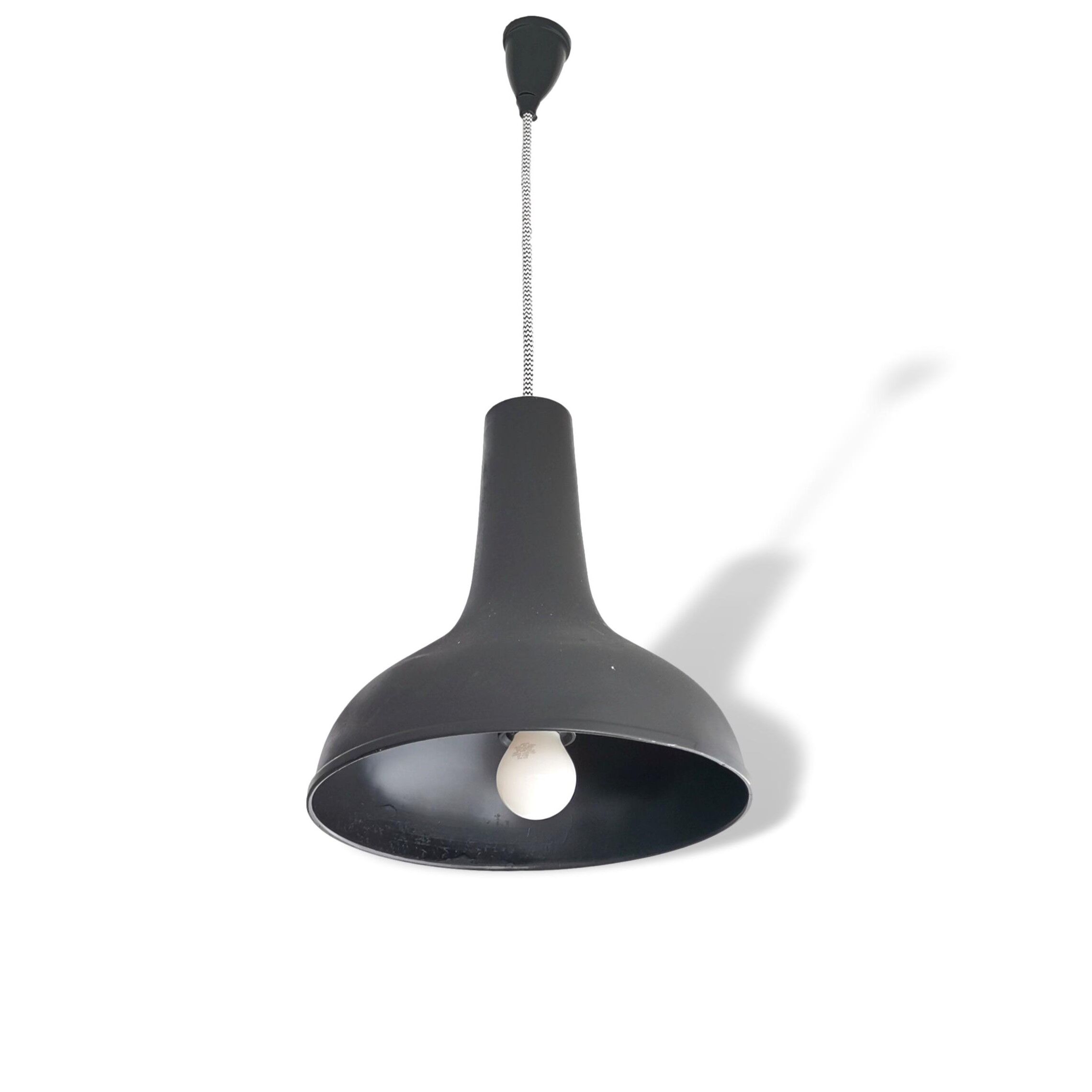 Black industrial metal hanging pendant lamp