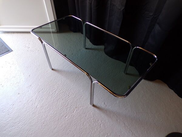 Coffee table year 70