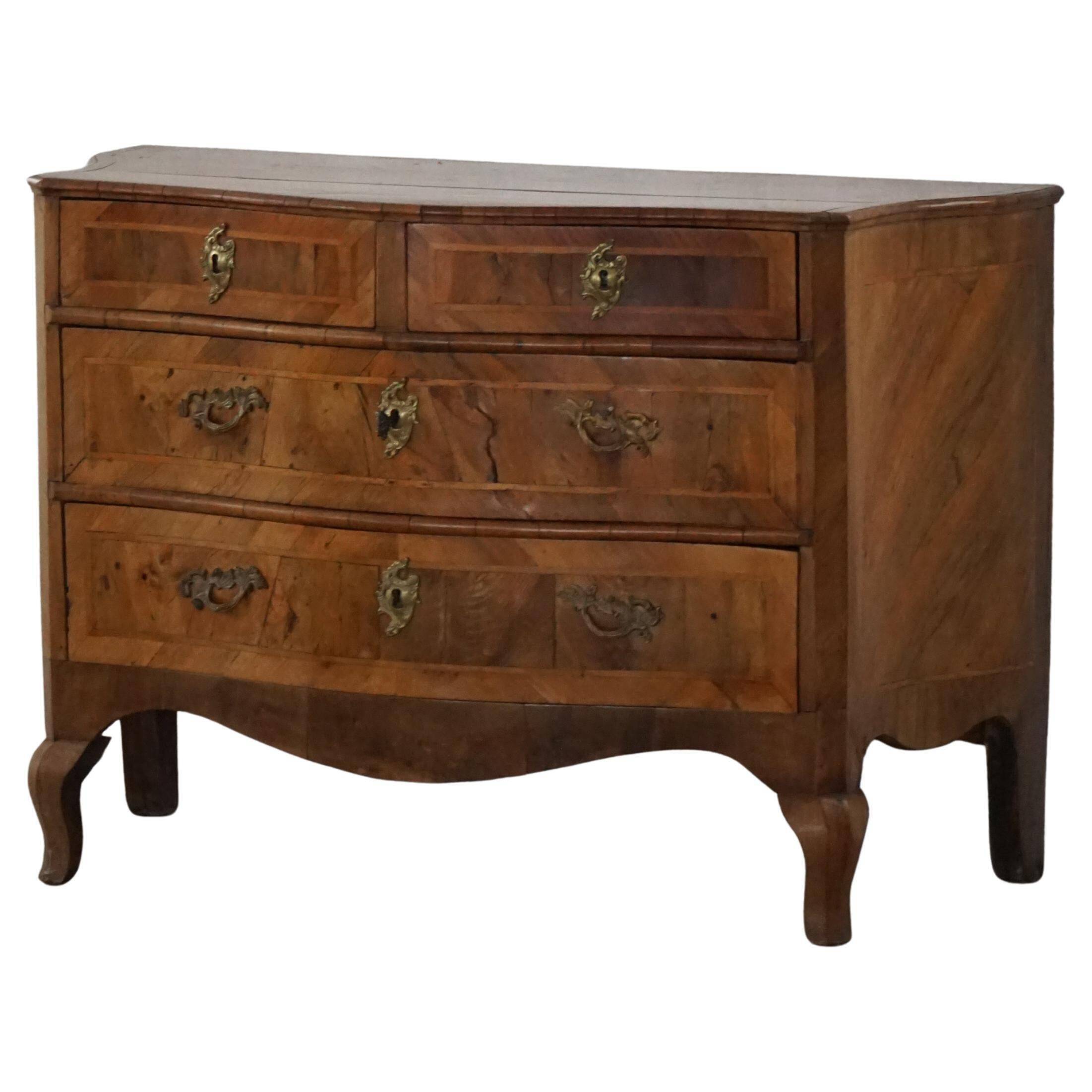 18ème siècle, commode danoise baroque serpentine antique en noyer