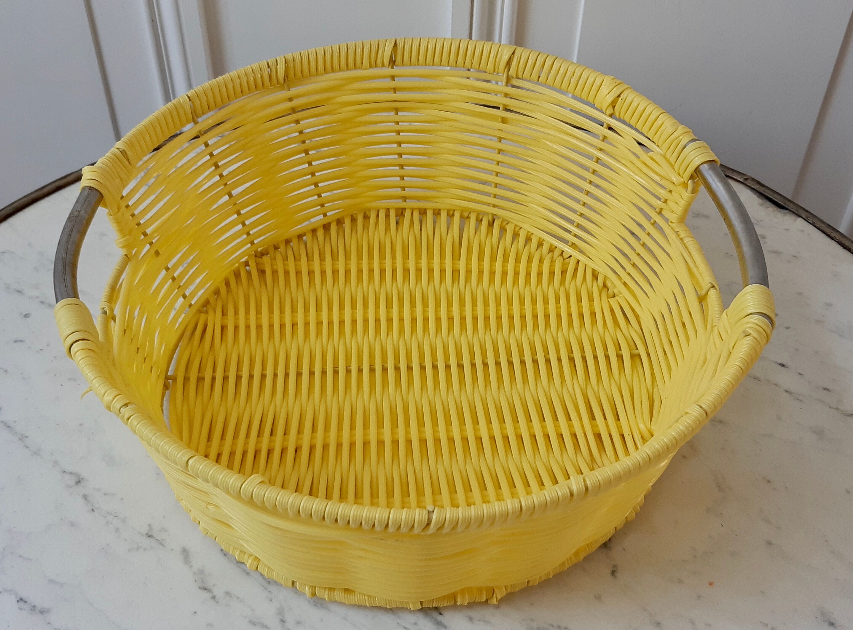 Panière in scoubidou and vintage tinplate 70s