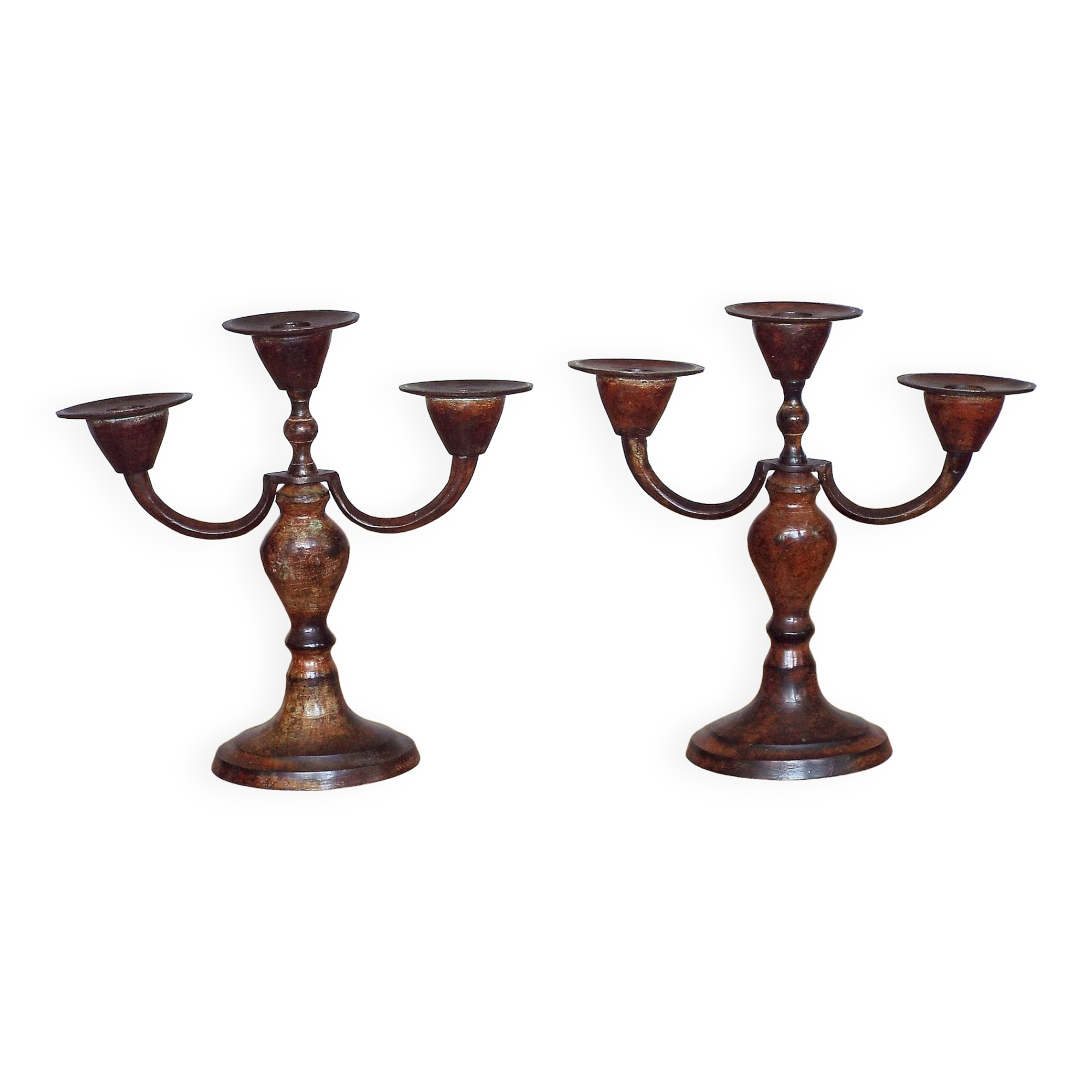 Pair of candlesticks in bronze