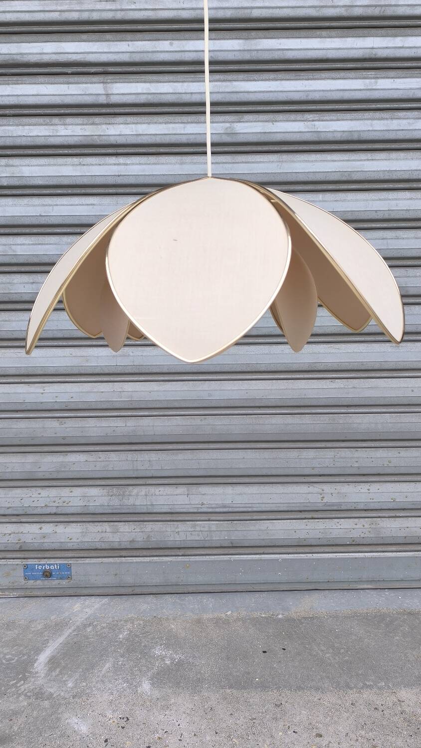 60s flower pendant light