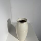 Oblong vase in white ceramic Vintage Habitat