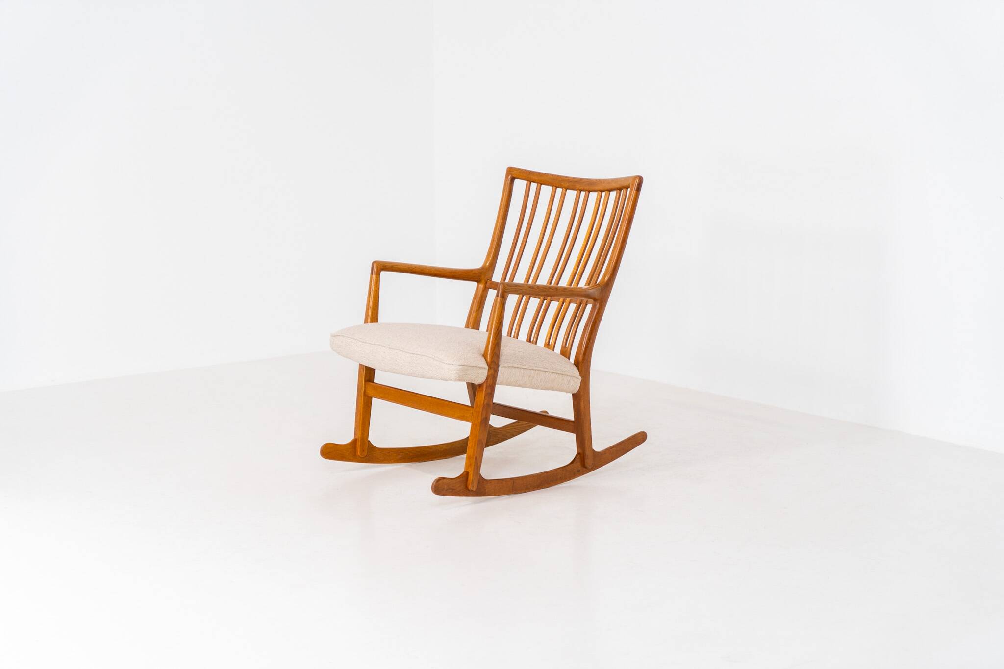 “ML33” rocking chair by Hans J. Wegner for A. Mikael Laursen