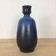 Vase forme pichet céramique bleu cobalt 1970
