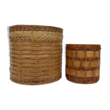 Lot of two wicker baskets