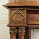 Cheminée gothique, bois, motif de salamandre, sorcière et ermire
