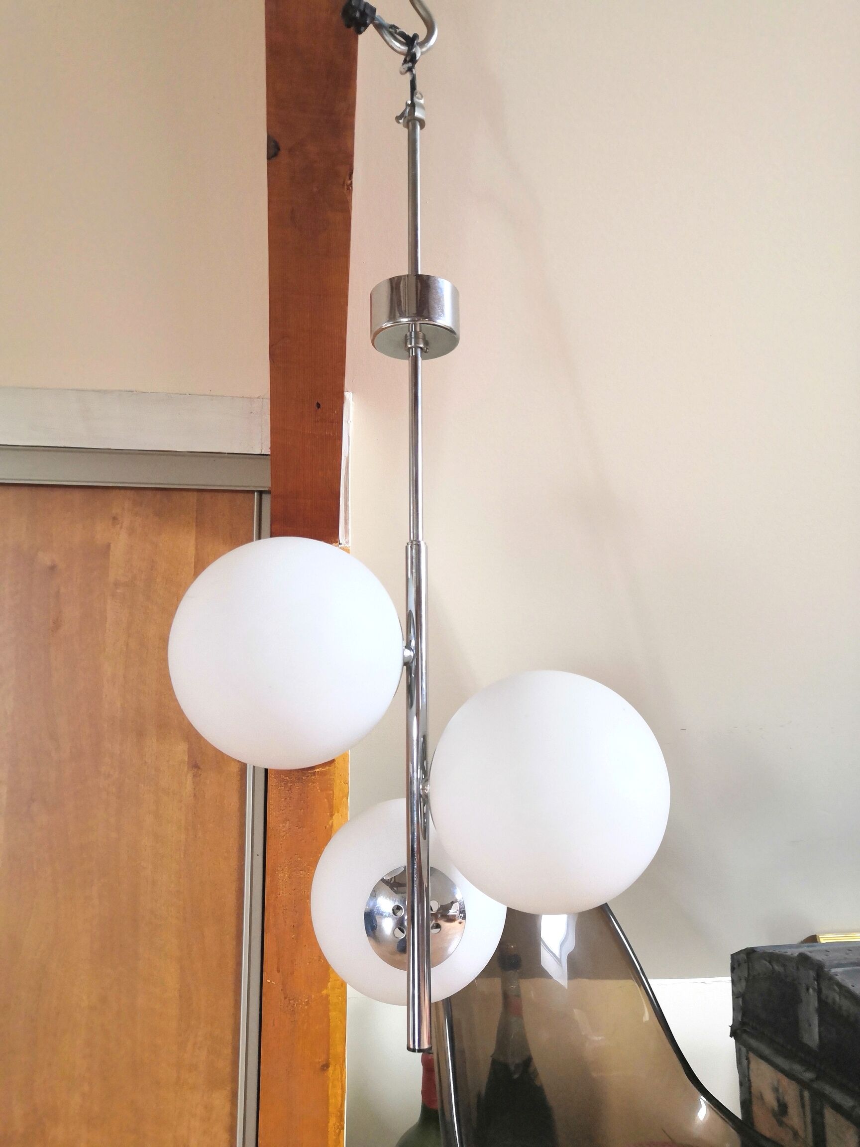 Suspension cluster 3 round opalines and stainless steel design 70s