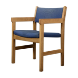 Vintage Danish chair in oak and blue fabric from the mid-century by Hans J. Wegner for Getama, 1960s.
