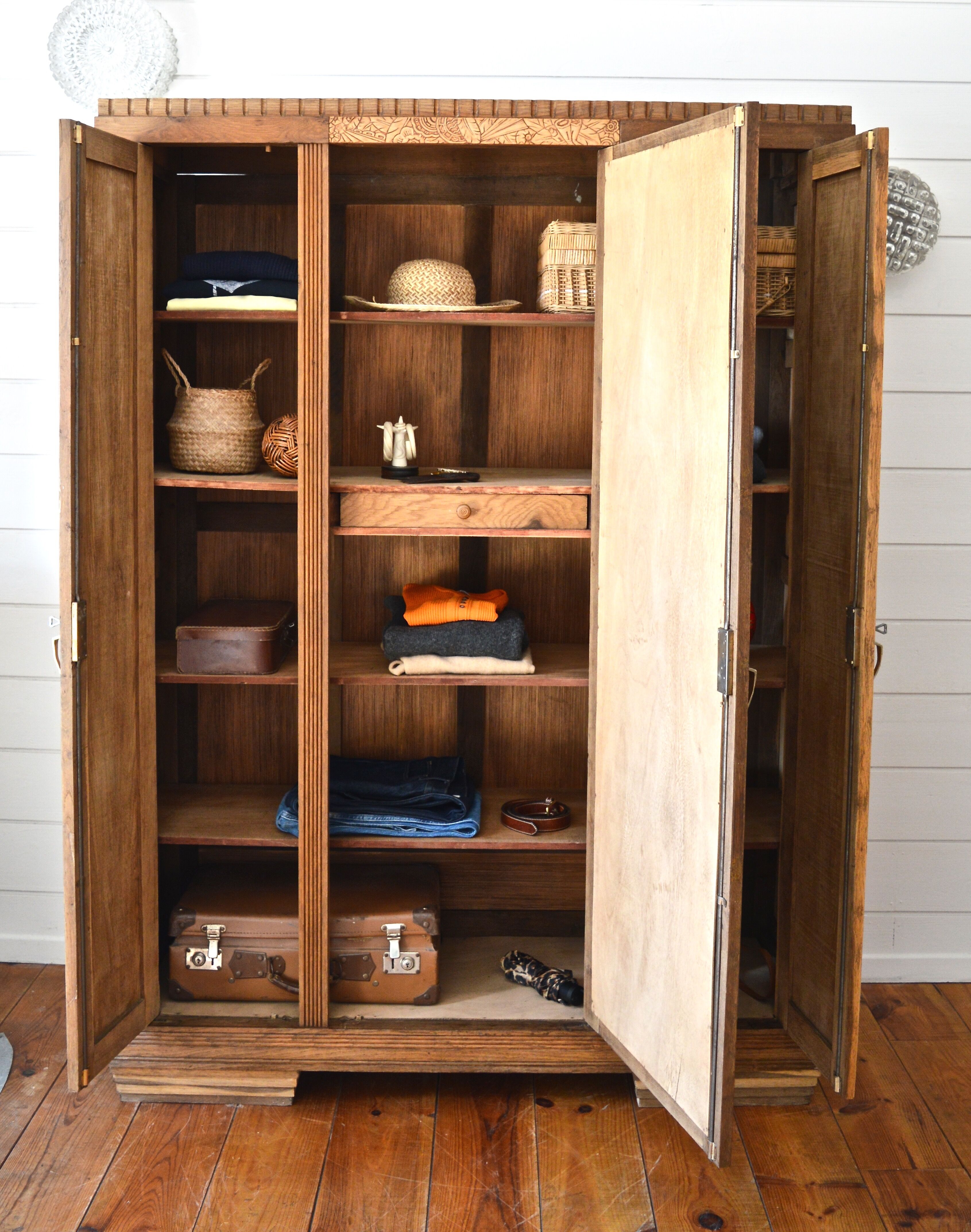 wardrobe
