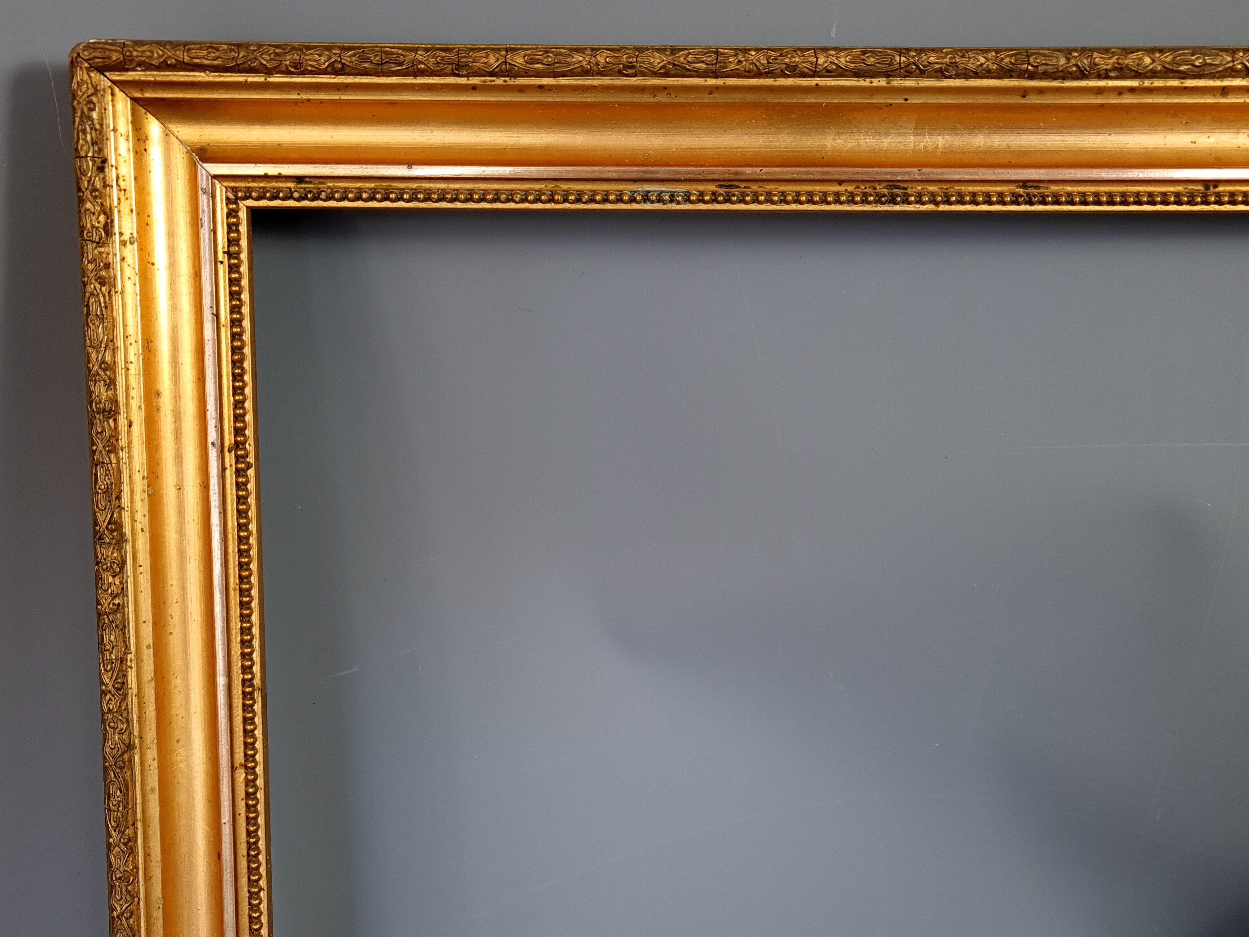 19th century frame gilded stucco wood, beaded interior edges, 47x39 cm, leaf 41.8x32.7 cm SB