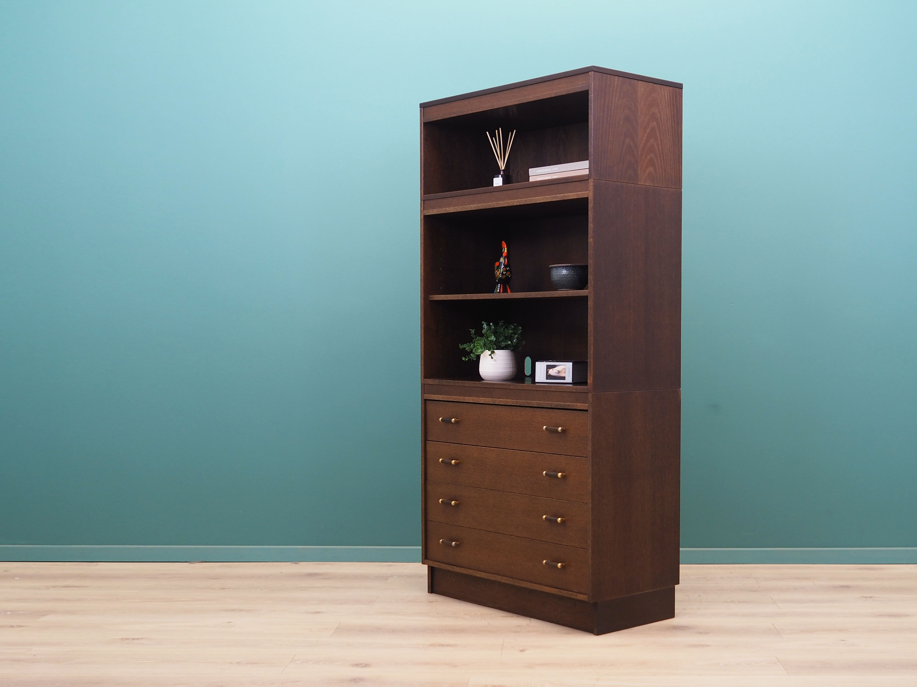 Oak bookcase, Danish design, 1970s, production: Denmark