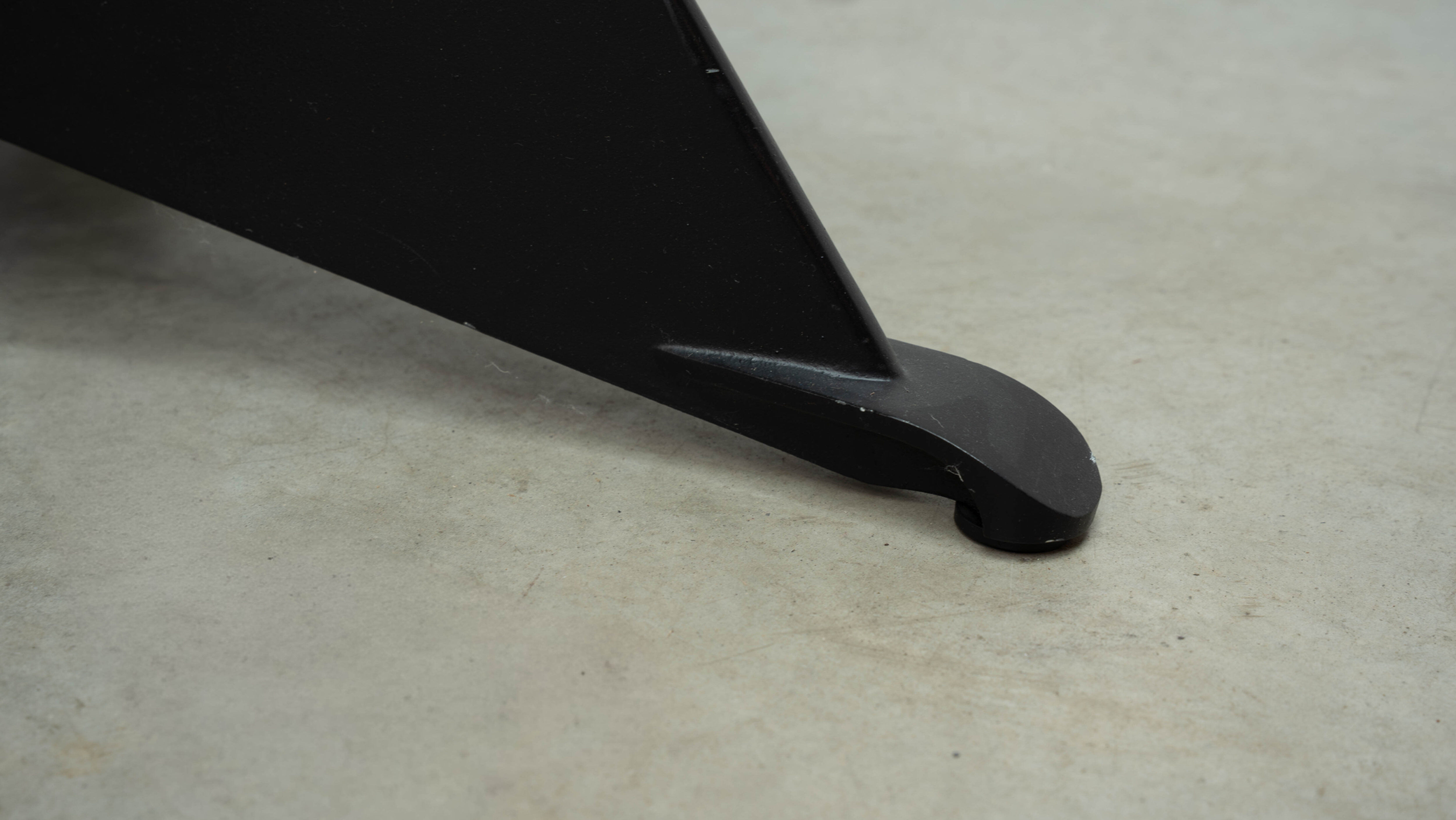Table Oscar Tusquets Alada par Casas Espagne