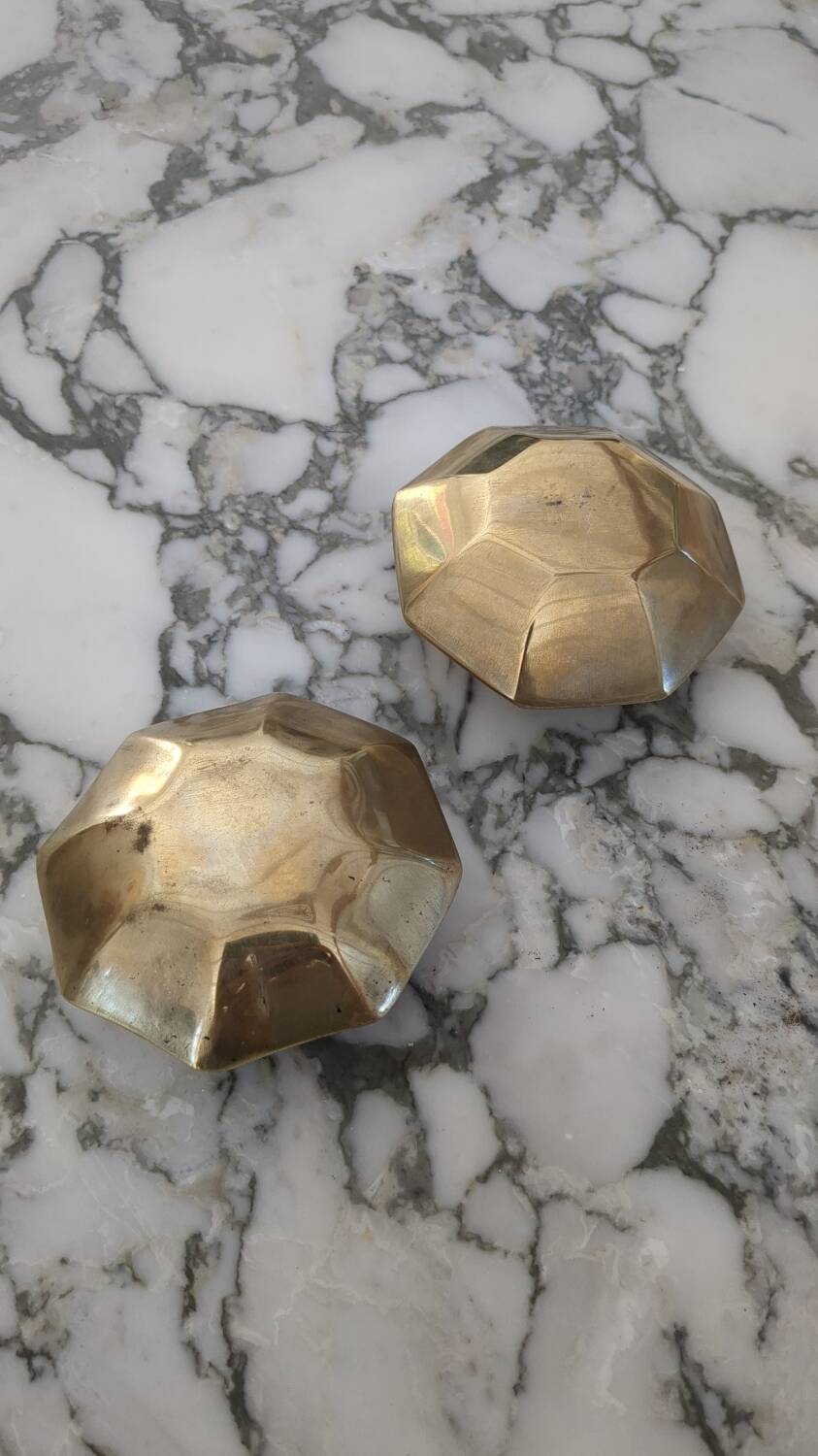 Duo of vintage polished brass ashtrays from the 70s