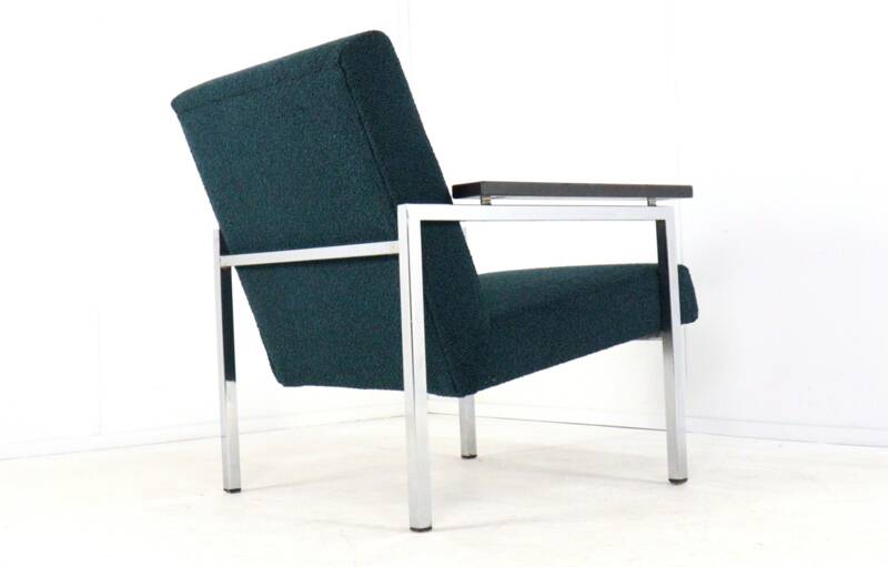 Gijs van der Sluis armchair no. 30 | more pieces in stock - new upholstery