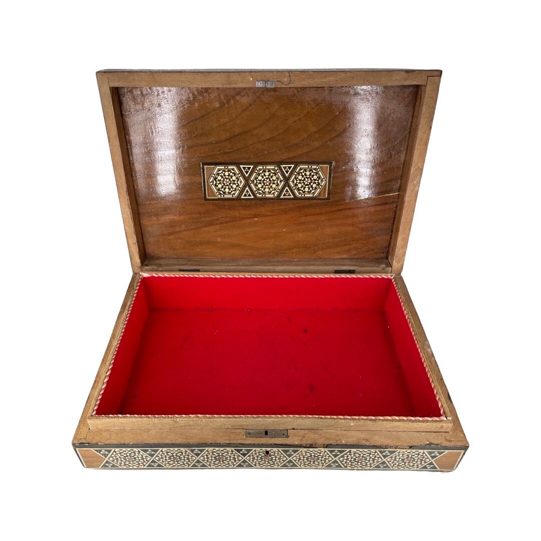 Large Persian marquetry box inlaid with its key