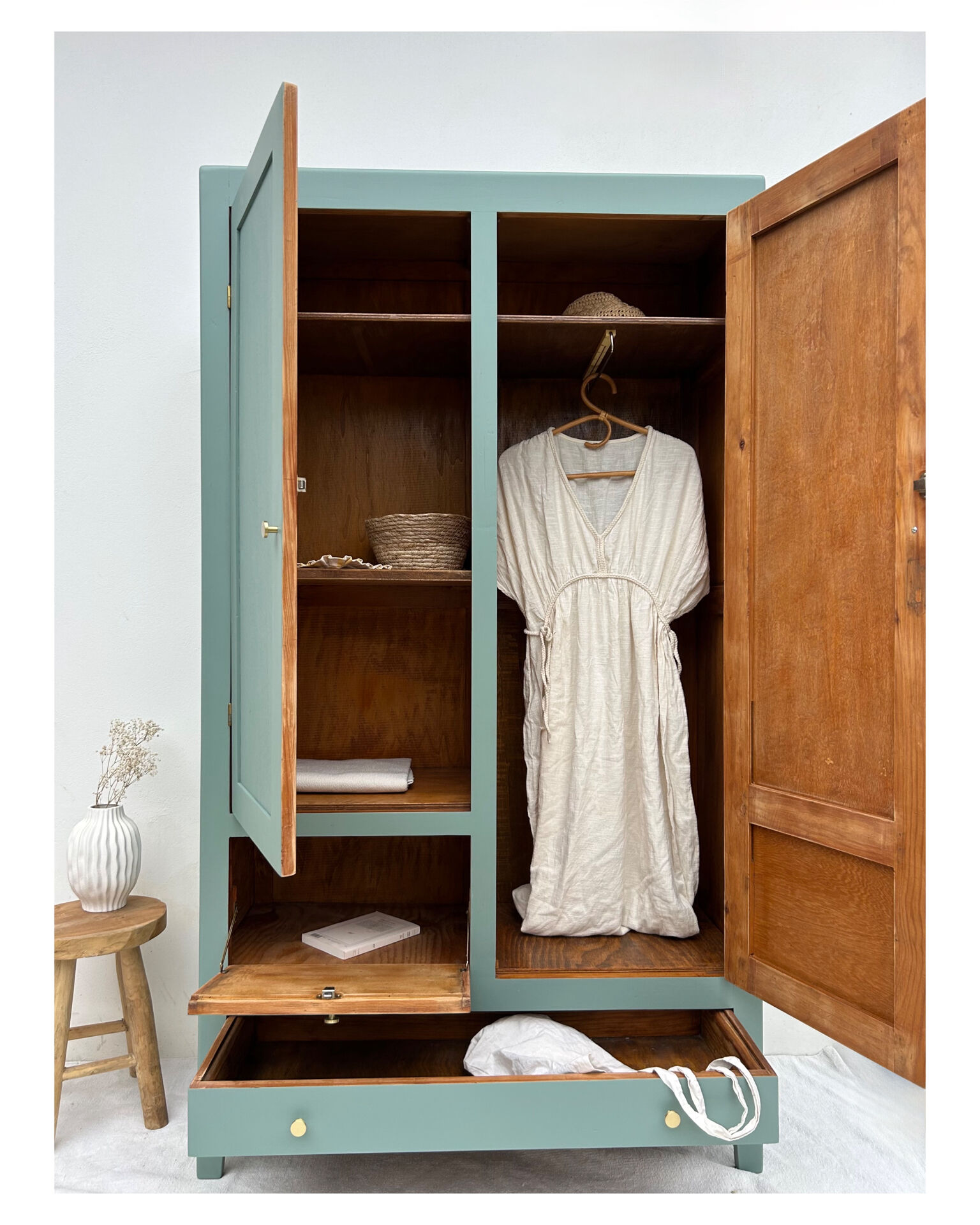 Armoire parisienne