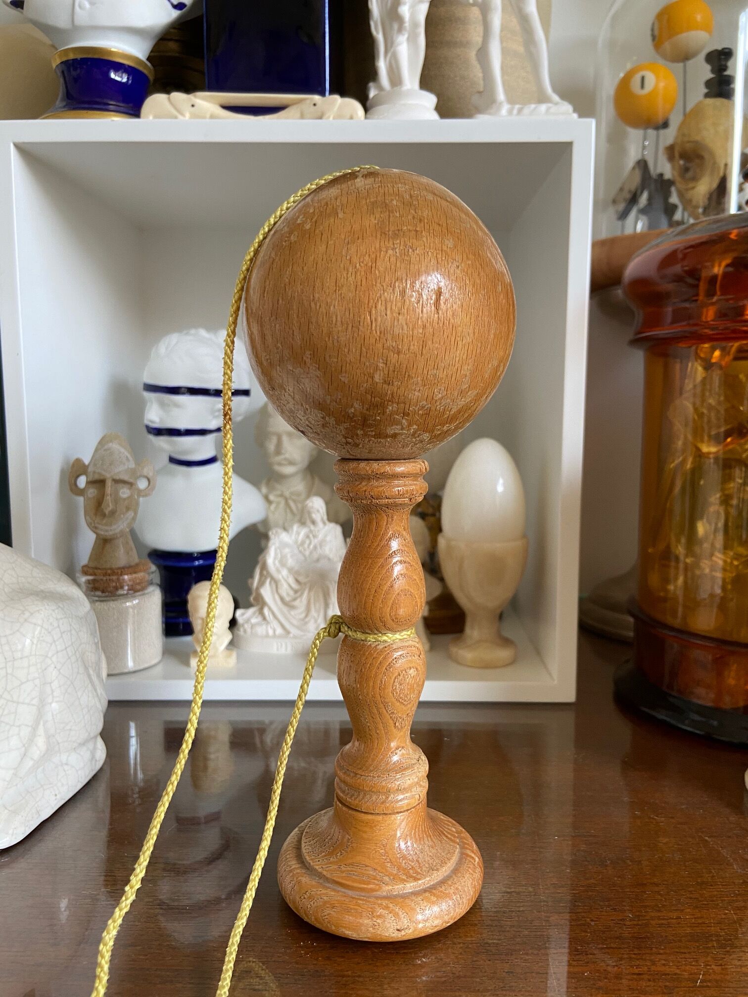 Light wood bilboquet