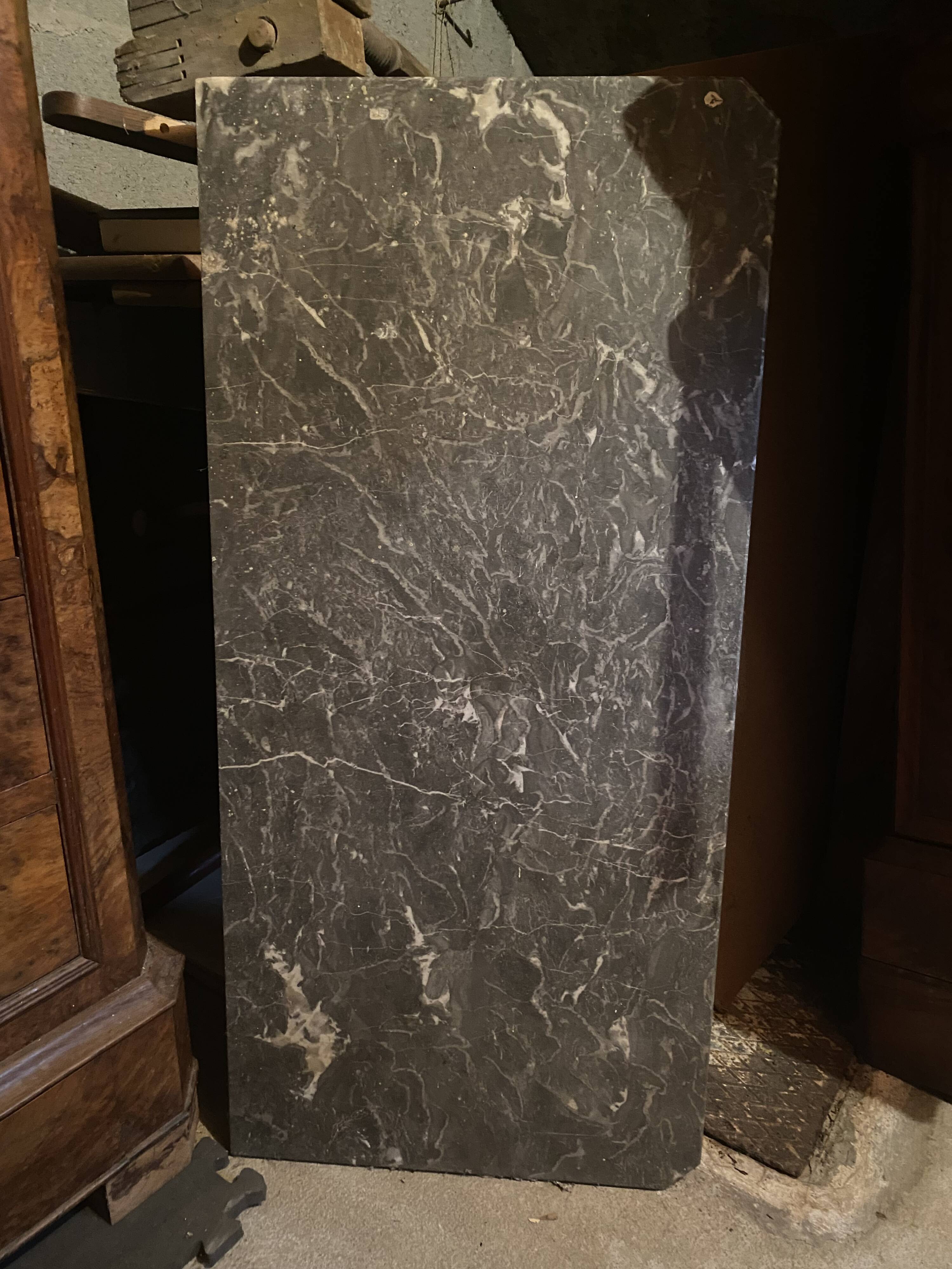 Secrétaire en ronce de noyer marqueté de style Louis-Philippe, XIXᵉ siècle