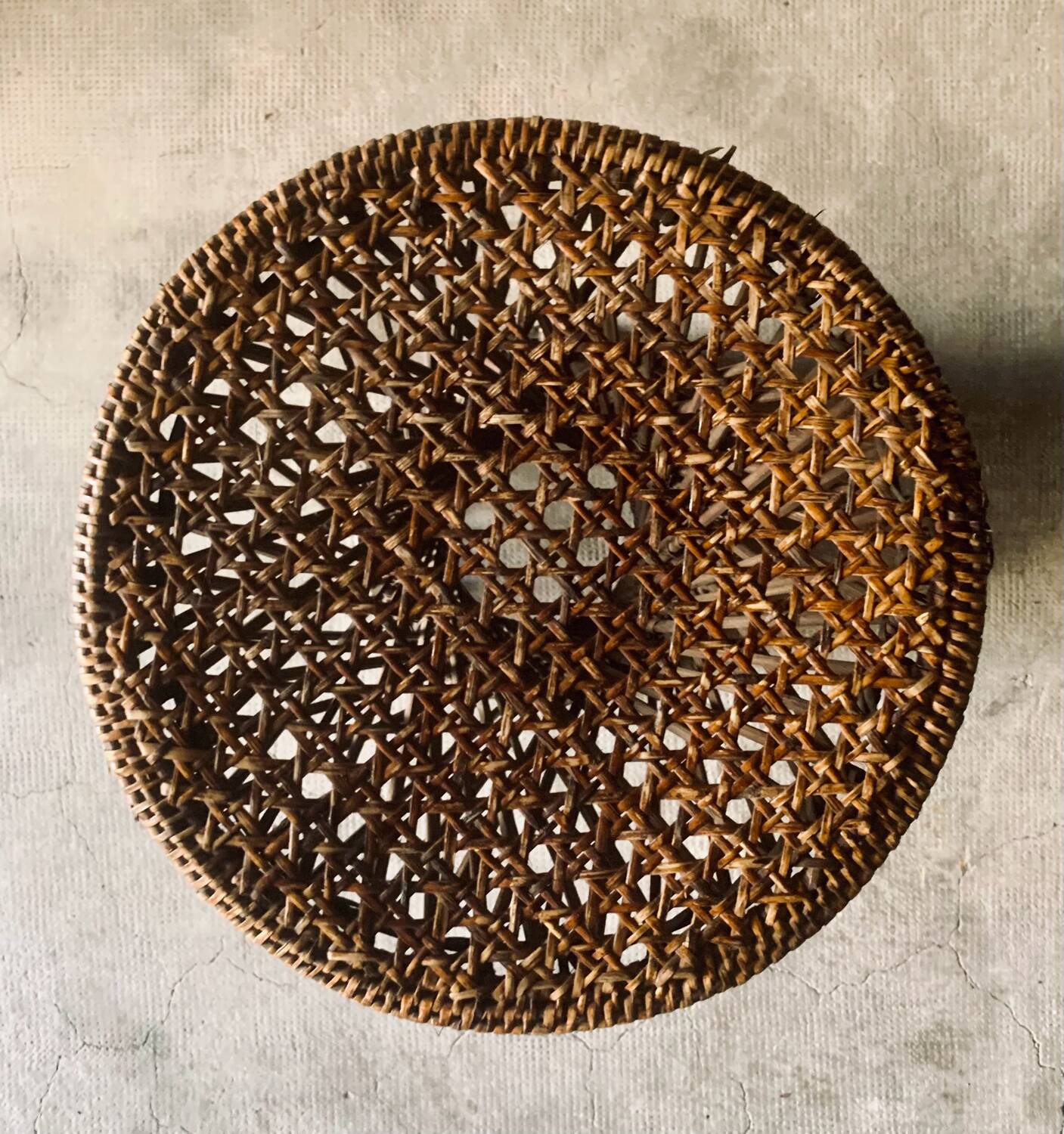 Vintage rattan saddle in “Diabolo” format