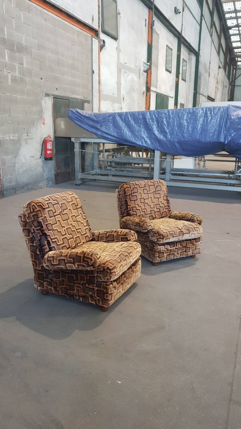Paire de fauteuils en velours, 1970