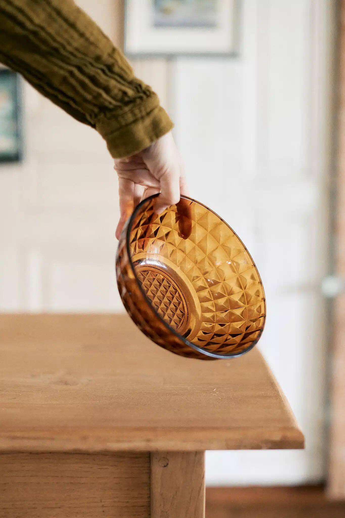 Amber vintage plate "Narcisse"